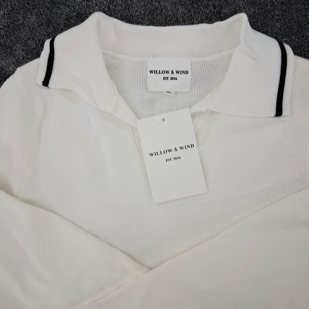 Brand NEW White Collared Sweater with Black Trim - Picture 7 of 7